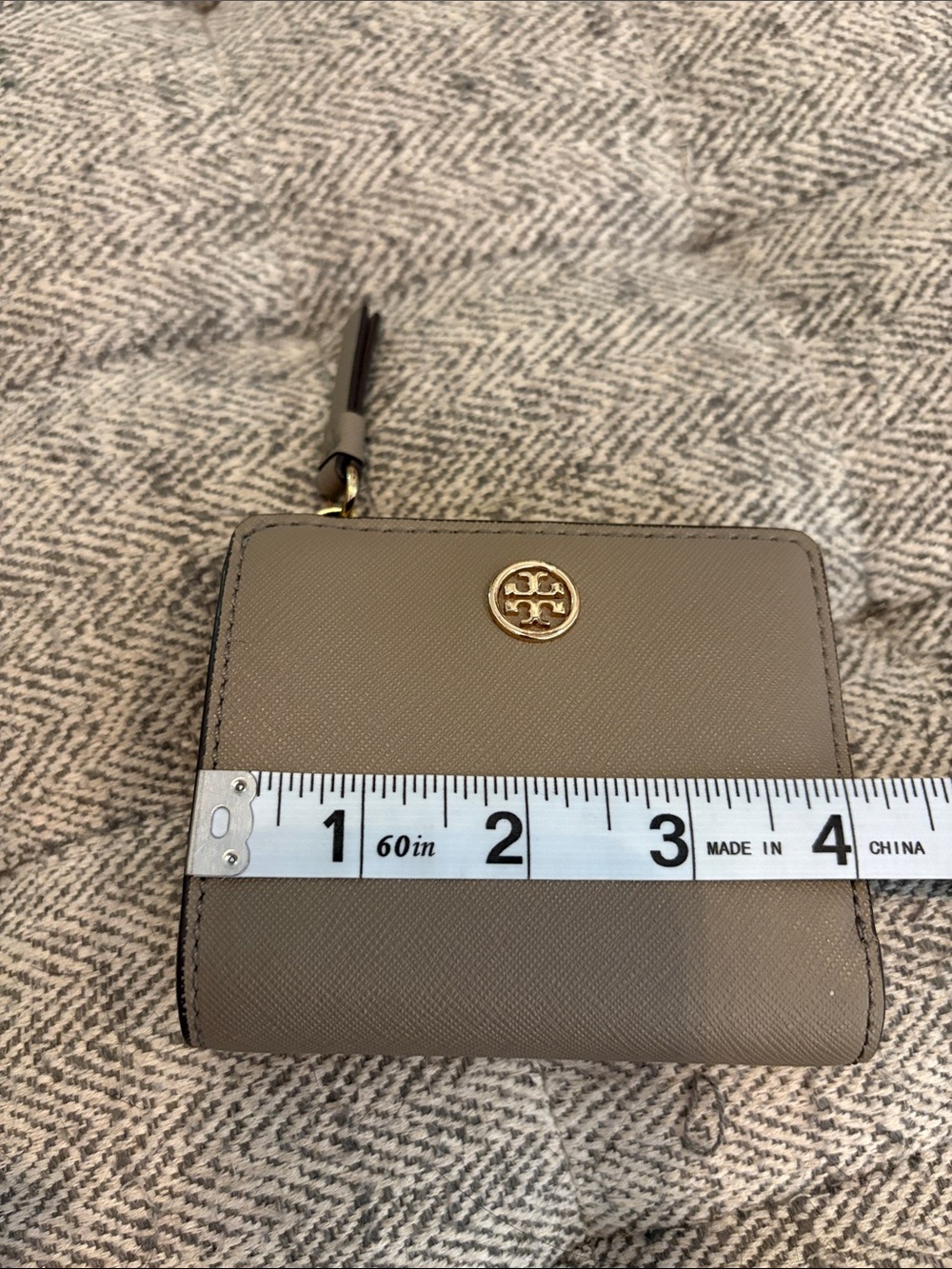 Tory Burch Robinson bi-fold wallet - Picture 4 of 5